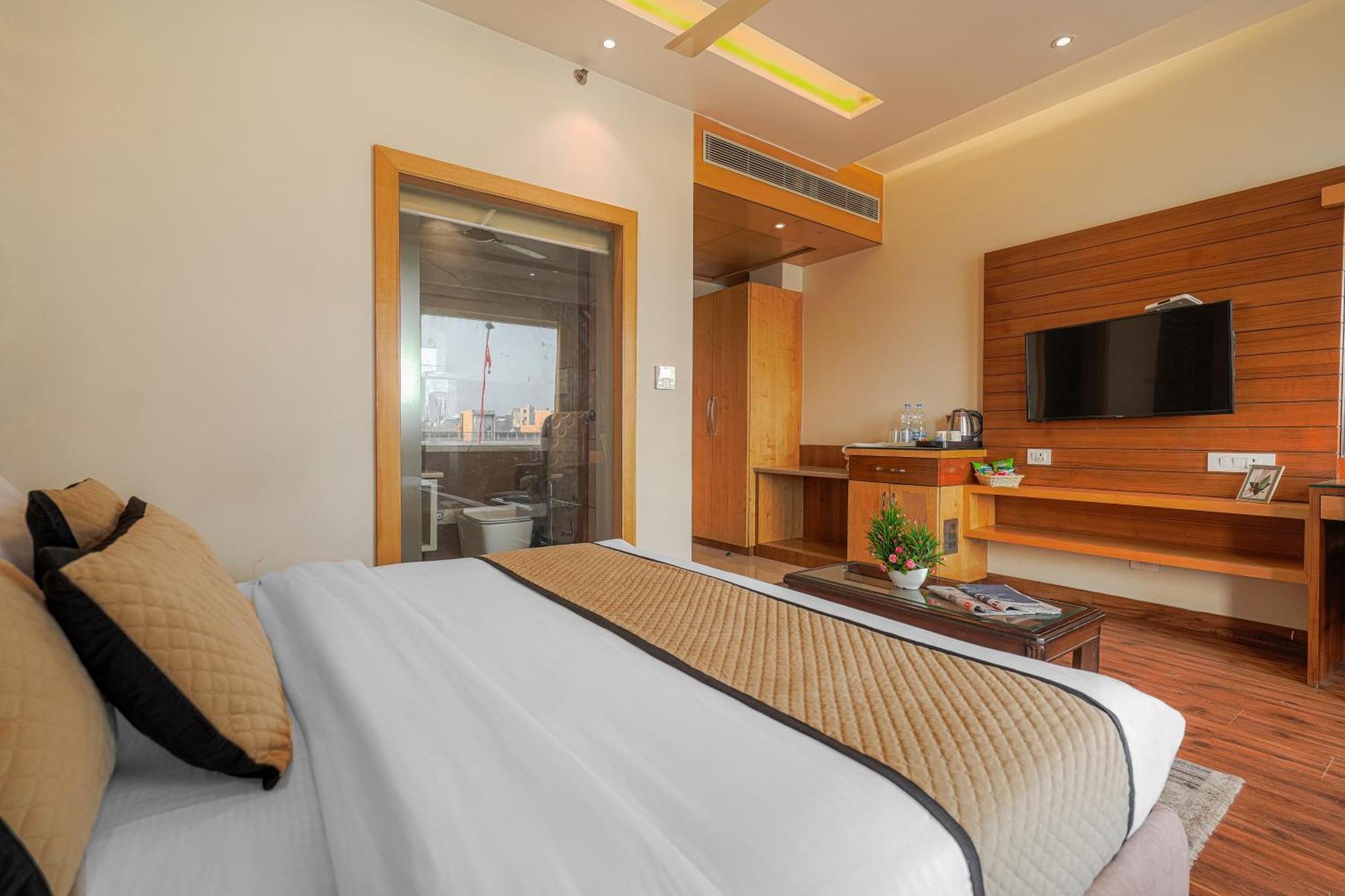 Csjs Inn Hotel Amritsar Dış mekan fotoğraf