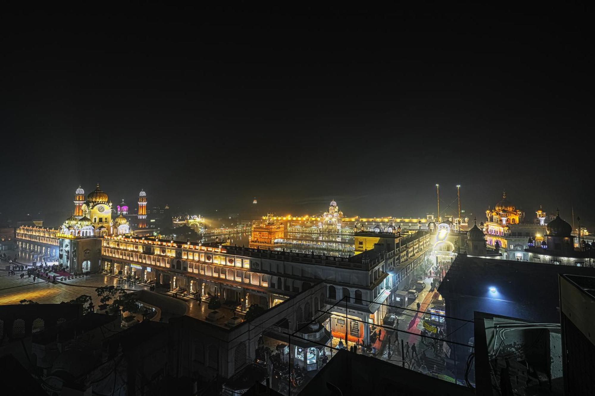 Csjs Inn Hotel Amritsar Dış mekan fotoğraf