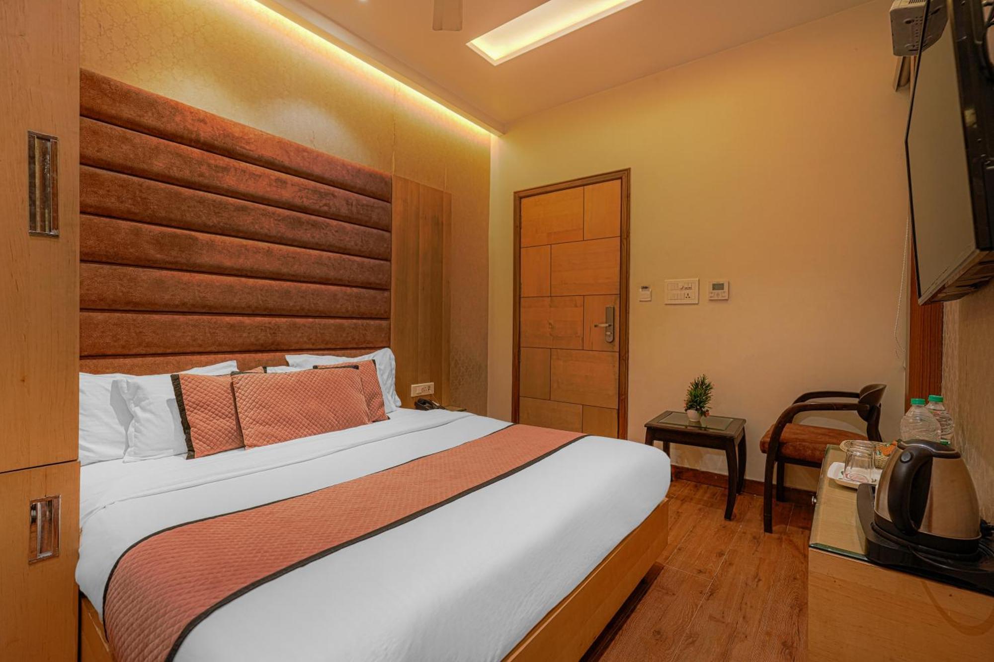 Csjs Inn Hotel Amritsar Dış mekan fotoğraf